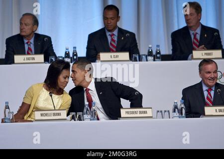 Barack und Michelle Obama im Bella Center in Kopenhagen bei der Präsentation des Angebots der Stadt Chicago für die Olympischen Spiele 2016 Stockfoto