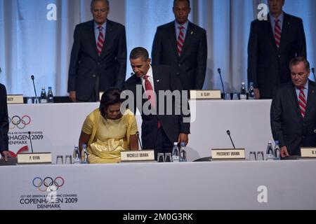 Barack und Michelle Obama im Bella Center in Kopenhagen bei der Präsentation des Angebots der Stadt Chicago für die Olympischen Spiele 2016 Stockfoto