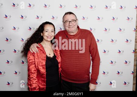 Paris, Frankreich. 5.. Dezember 2022. Gäste besuchen die Secours Populaire Gala im Musée des Arts forains am 5. Dezember 2022 in Paris, Frankreich. Stockfoto