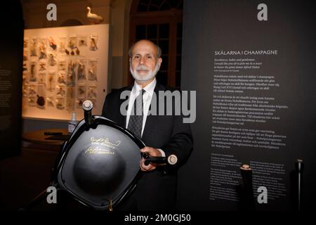 Nobelpreisträger in Wirtschaftswissenschaften 2022 Ben S. Bernanke aus den USA unterzeichnet am 06. Dezember 2022 einen Vorsitz im Nobelpreismuseum in Stockholm, Schweden. Foto: Jessica Gow/TT/kod 10070 Stockfoto