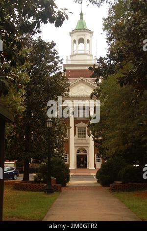 Eintritt zum Munding Building des Virginia Baptist Hospital (B. 1926) in Lynchburg, VA, USA Stockfoto