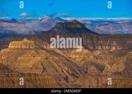 Erodierte Schlammlandschaft im Königreich Guge, Westtibet, Asien Stockfoto