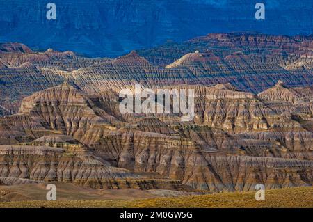 Erodierte Schlammlandschaft im Königreich Guge, Westtibet, Asien Stockfoto