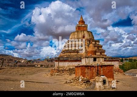 Riesige Stupa im Königreich Guge, Westtibet, Asien Stockfoto