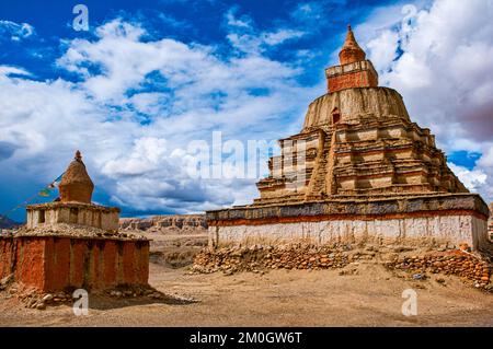 Riesige Stupa im Königreich Guge, Westtibet, Asien Stockfoto