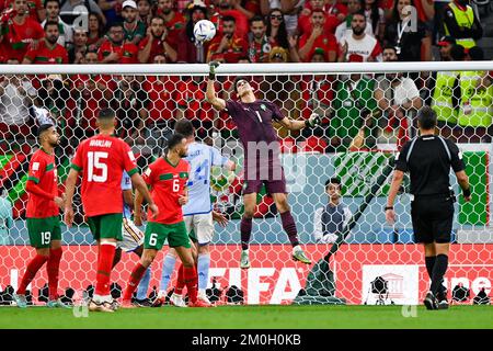 AL RAYYAN, KATAR - DEZEMBER 6: Yassine Bounou von Marokko während der Runde 16 - FIFA-Weltmeisterschaft Katar 2022 zwischen Marokko und Spanien im Education City Stadium am 6. Dezember 2022 in Al Rayyan, Katar (Foto: Pablo Morano/BSR Agency) Stockfoto