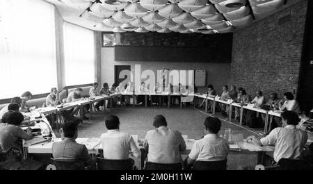 Eine internationale Konferenz befasste sich mit einer deutschen Frage, den durch das radikale Dekret vom 07.7.1976 ausgelösten Berufsverboten in Straßburg, FRA, Frankreich, Stockfoto