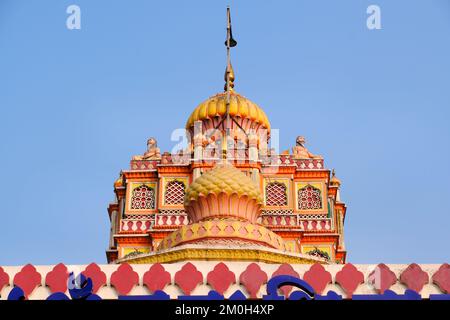 06. Dezember 2022, Pune, Indien, der Omkareshwar-Tempel von Pune wurde während der Amtszeit von Sadashiv Bhau, Omkaresh, am Ufer des Flusses Mutha errichtet Stockfoto