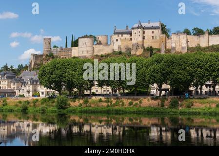 Frankreich, Indre et Loire, Loire-Tal, UNESCO-Weltkulturerbe, Ch'teau de Chinon am Ufer der Vienne Stockfoto