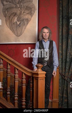 Ivor Braka Kunsthändler in seinem Haus in Cadogan Square, London, Großbritannien Stockfoto