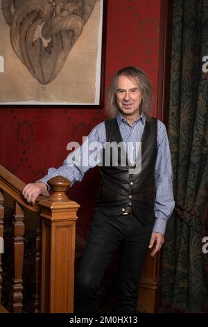 Ivor Braka Kunsthändler in seinem Haus in Cadogan Square, London, Großbritannien Stockfoto