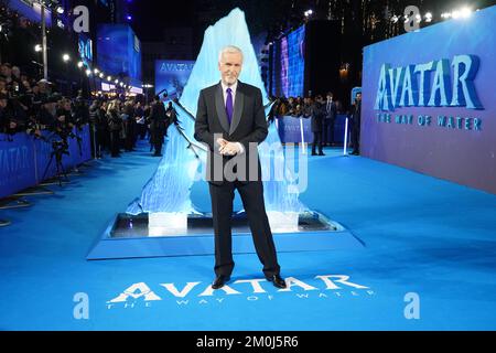 James Cameron kommt zur Weltpremiere von Avatar: The Way of Water im Odeon Luxe in Leicester Square, London. Foto: Dienstag, 6. Dezember 2022. Stockfoto