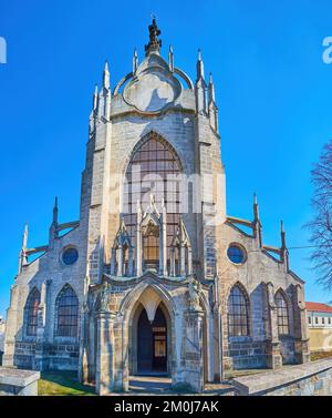 Die geschnitzte Steinfassade der Kathedrale von Sedlec (Kirche der Himmelfahrt unserer Frau und Johannes des Täufers), Kutna Hora, Tschechische Republik Stockfoto