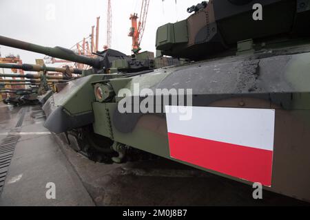 Gdynia, Polen. 6.. Dezember 2022 Ankunft der ersten K2 Panzer Südkoreas für die polnischen Streitkräfte © Wojciech Strozyk / Alamy Live News Stockfoto