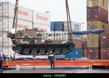 Gdynia, Polen. 6.. Dezember 2022 Ankunft der ersten Südkoreas K9 Thunder-Revolverhelden für die polnischen Streitkräfte © Wojciech Strozyk / Alamy Live News Stockfoto