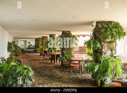 Speisesaal im Garten des Jameos del Agua in Lanzarote Stockfoto