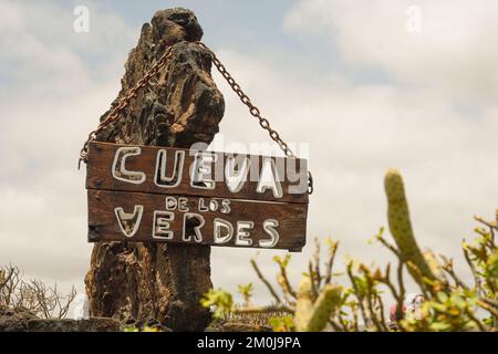 Eingangsschild für Cueva de los Verdes in Lanzarote Stockfoto