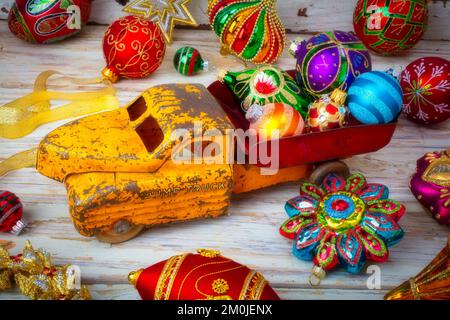 oy Truck und Ornamente Stockfoto