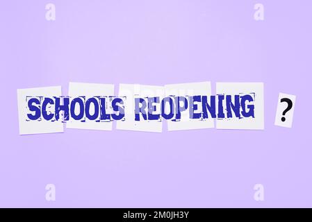 Schreiben Text anzeigen Schulen werden erneut geöffnet. Das Wort über den Unterricht ist vorerst am Ende des Schultages vorbei Stockfoto