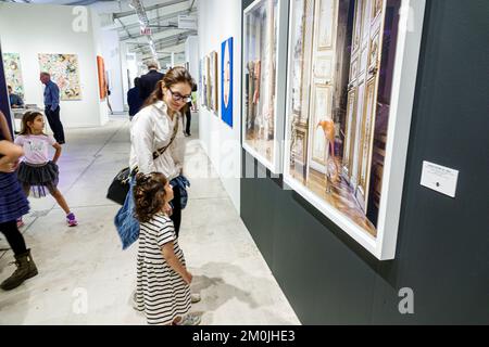 Miami Florida, Art Basel Art Miami Context Show Veranstaltung in Innenausstellungen Ausstellungen Ausstellungen Verkauf Kauf Sammler Sammler Sammler Sammler Sammler Sammler Sammler Sammler Sammlerstücke Stockfoto