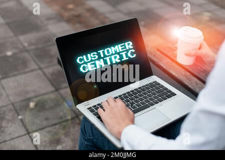 Text mit Inspiration Kundenorientierung. Ein Wort über den Prozess, sich um die Gäste zu kümmern, um deren Vergnügen zu gewährleisten Stockfoto