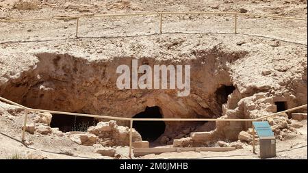 Masada ist eine Festung in Israel, die die Ruinen der letzten Festung des Königreichs Israel umgibt, bevor sie von den Römern vollständig zerstört wurde. Stockfoto