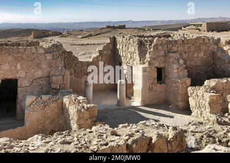 Masada ist eine Festung in Israel, die die Ruinen der letzten Festung des Königreichs Israel umgibt, bevor sie von den Römern vollständig zerstört wurde. Stockfoto