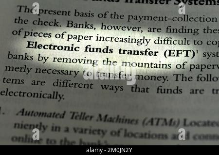 Der elektronische ÜberweisungsEFT, der im Lehrbuch für gesetzliche Geschäftsgesetze verfasst ist Stockfoto