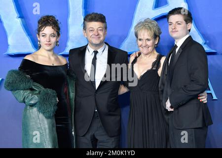 Ruby Ashbourne Serkis, Andy Serkis, Lorraine Ashbourne und Louis Ashbourne Serkis nehmen am 06. Dezember 2022 an der Avatar: The Way of Water World Premiere in London, England, Teil. Foto: Aurore Marechal/ABACAPRESS.COM Stockfoto