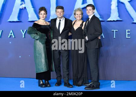 Ruby Ashbourne Serkis, Andy Serkis, Lorraine Ashbourne und Louis Ashbourne Serkis nehmen am 06. Dezember 2022 an der Avatar: The Way of Water World Premiere in London, England, Teil. Foto: Aurore Marechal/ABACAPRESS.COM Stockfoto