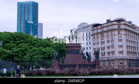 Seitlicher Blick auf das General San Martin Monument, das sich im öffentlichen Park von San Martin befindet Stockfoto