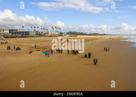 Pismo Beach, Kalifornien - 6. Dezember 2022. Pismo Beach während der ISA World para Surfing Championship Stockfoto