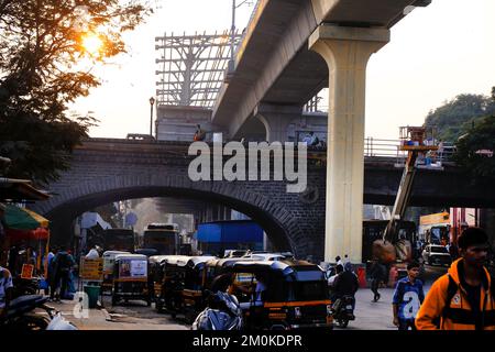 06. Dezember 2022, Pune, Indien, Chhatrapati Shivaji Brücke, diese Heritage Brücke verbindet die beiden Ufer des Flusses, Verbindung zwischen der Altstadt Stockfoto