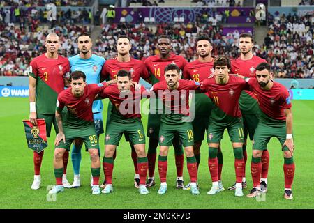 Team Portugal hinten v.l. Pepe, Torwart Diogo Costa (Portugal), Diogo Dalot, William Carvalho, Goncalo Ramos, Ruben Dias vorn v.l. Otavio Monteiro, Raphael Guerreiro, Bernardo Silva, Joao Felix, Bruno Fernandes Lusail, 06.12.2022, FIFA Fussball WM 2022 in Katar, Achtelfinale, Portugal - Schweiz (Foto: Witters / PRESSIN) Stockfoto