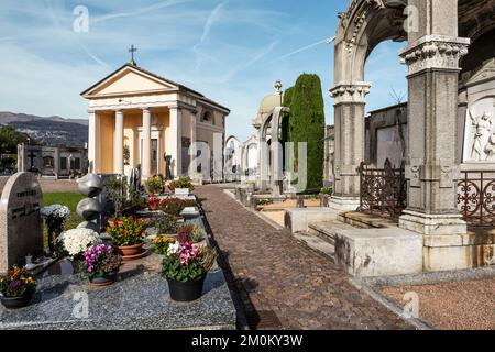 Friedhof Saint Abundius, Friedhof Montagnola, ein Schweizer Dorf in der Gemeinde Collina d'Oro, Kanton Tessin, Schweiz Stockfoto