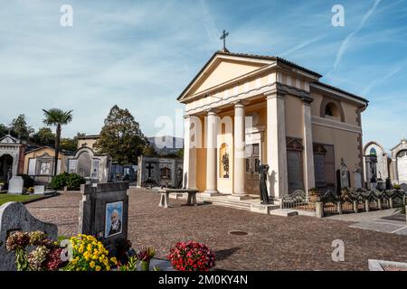 Friedhof Saint Abundius, Friedhof Montagnola, ein Schweizer Dorf in der Gemeinde Collina d'Oro, Kanton Tessin, Schweiz Stockfoto