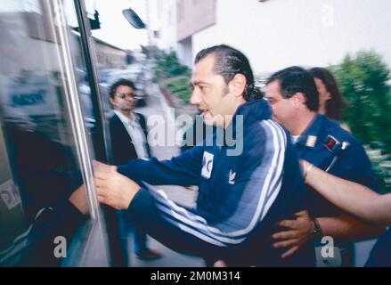 Italienischer Sänger und Songwriter Luca Carboni beim Fußballspiel der Sängermannschaft Neapel, Italien 1994 Stockfoto