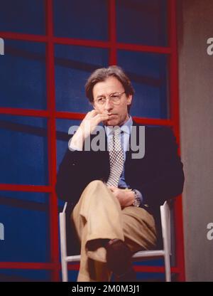 Italienischer Journalist Vittorio Feltri bei der Fernsehsendung Maurizio Costanzo Show, Rom, Italien 1994 Stockfoto