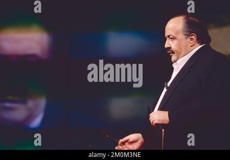 Italienischer Journalist Maurizio Costanzo bei der Fernsehsendung Maurizio Costanzo Show, Rom, Italien 1994 Stockfoto