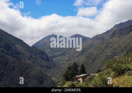 Parque Nacional Cajas, Azuay, Ecuador. Der Nationalpark El Cajas oder Cajas ist ein Nationalpark im Hochland Ecuadors. In der Provinz o Stockfoto