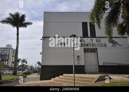 Marilia, São Paulo, Brasilien - 27. Oktober 2022: Fassade des Paläontologiemuseums der Stadt Marília, São Paulo, Brasilien: Editorial Stockfoto