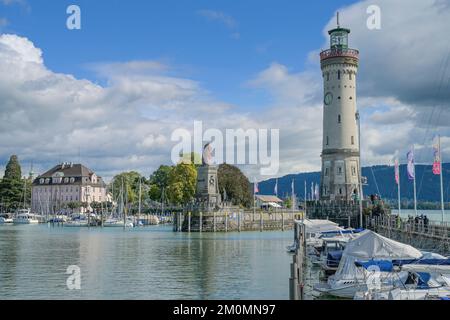 Seehafen, Bayerischer Löwe, Neuer Leuchtturm, L indau, Bayern, Deutschland Stockfoto