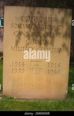 Schild am Eingang des Cannock Chase Deutschen Militärfriedhofs Stockfoto