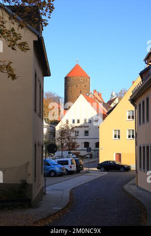 Oktober 30 2022 - Freiberg, Sachsen in Deutschland: Die Gegend um den Freiberger Markt an einem Sonntagnachmittag Stockfoto