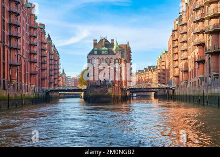 Begrabenes Schloss, begrabenes Schloss in Hamburgs Speicherstadt, Hamburg, Land Hamburg, Deutschland, Europa Stockfoto