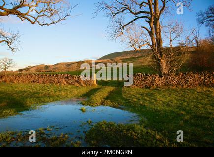 Blick auf Pendle Hill an einem kalten Wintertag Stockfoto