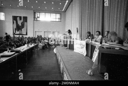 Die Schuelermitverantwortung (SMV) hat sich am 1. Juli 1974 mit einem Kongress und anschließendem Dämonstr für die Mitbestimmung von Studierenden und Auszubildenden eingesetzt Stockfoto