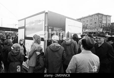 : Die Verlagerung einer Rheinbrücke wurde am 07.04.1976., Deutschland, Europa, zu einem öffentlichen Festival in Düsseldorf Stockfoto