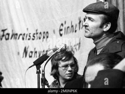 Die Demonstrationen vom 1-5. April 1975 im Zentrum von Hannover, das unter dem Titel „Roter Punkt“ traditionell wurde, sprachen sich gegen Preiserhöhungen für Züge und aus Stockfoto