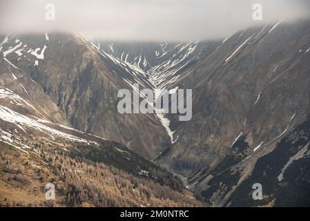 Stadt Livigno im Winter. Livigno Landskapes in der Lombardei, Italien, in den italienischen Alpen, nahe der Schweizer Grenze Stockfoto